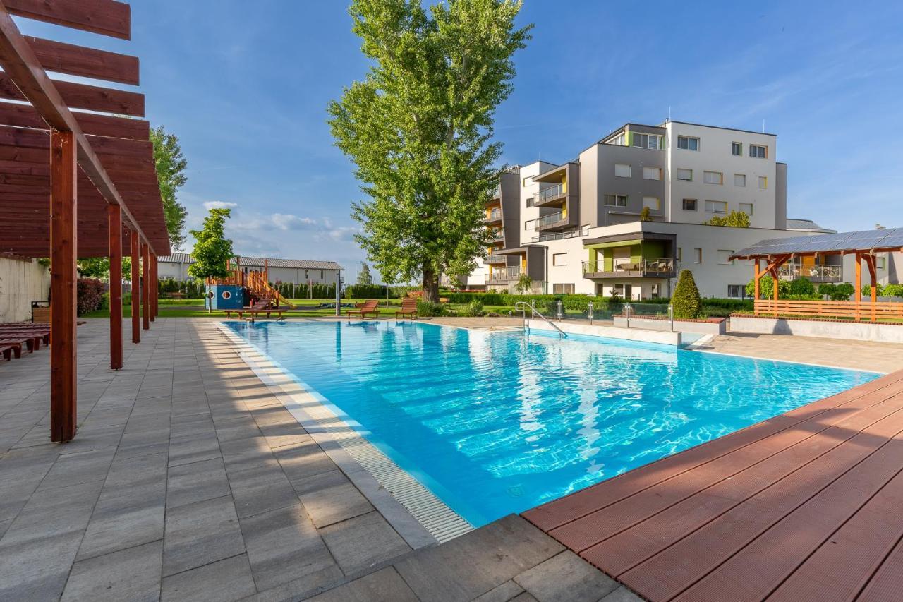 Апартаменты Admiral Luxury IV Apartman By Bltn Шиофок Экстерьер фото