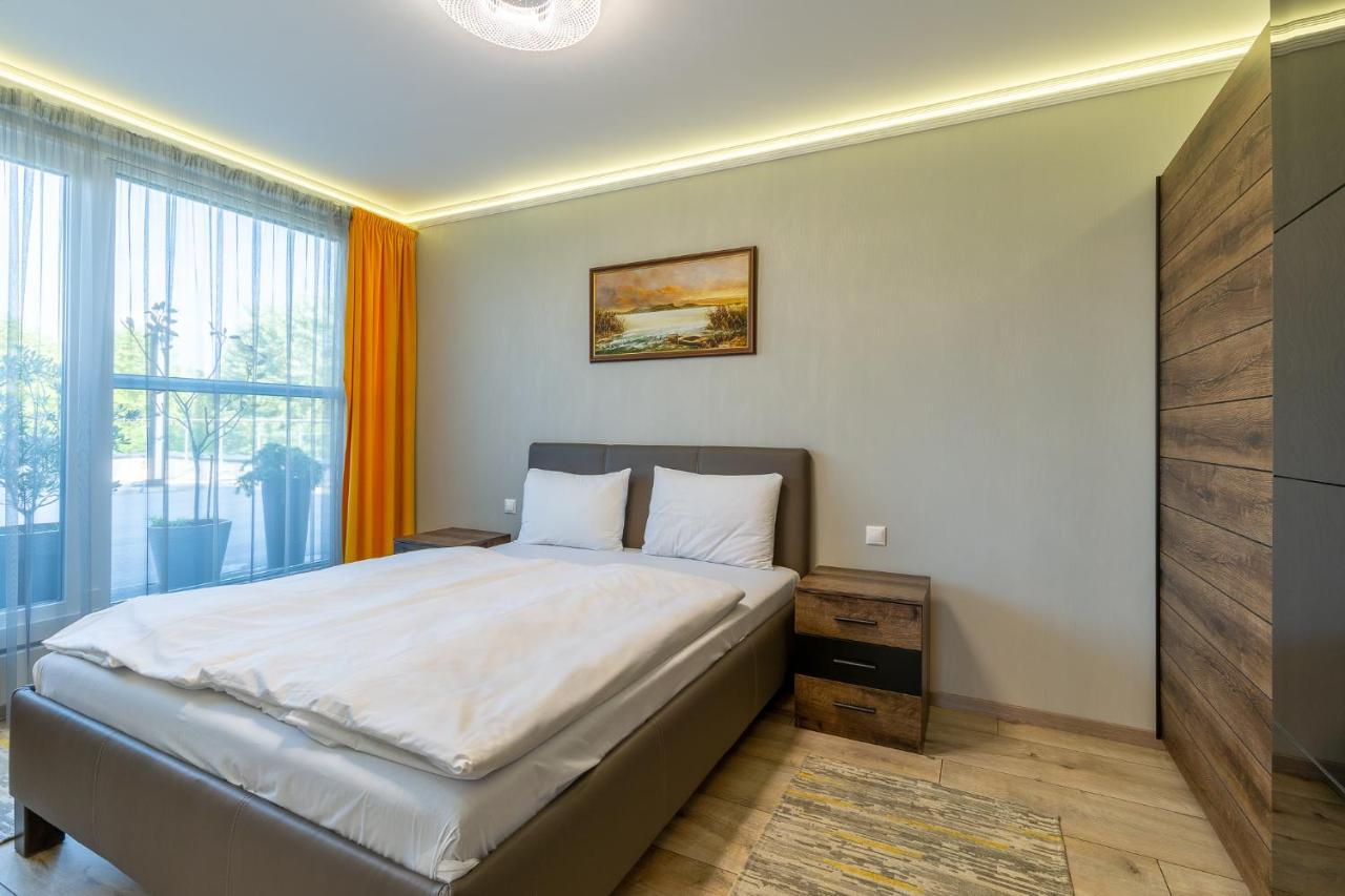 Апартаменты Admiral Luxury IV Apartman By Bltn Шиофок Экстерьер фото
